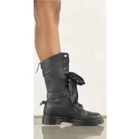 Dr. Martens Shoes - Dr Martens Triumph Aimilie Boot in green leather blue green tartan plaid lining